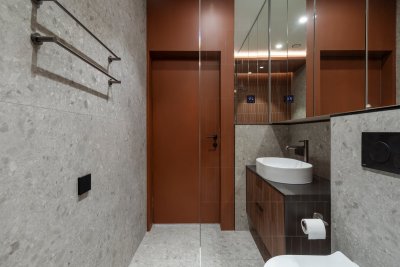 Deze tegeltrend maakt je badkamer meteen rustiger